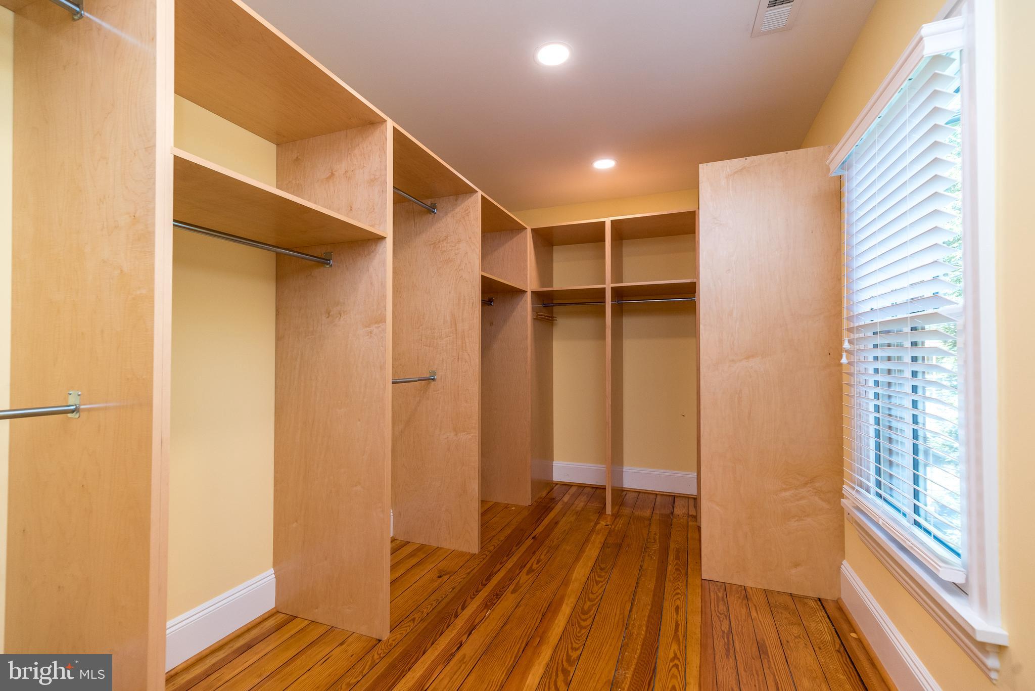 36 River Road Pipersville, PA 18947 - Photo 24 of 45 Walk-in Closet