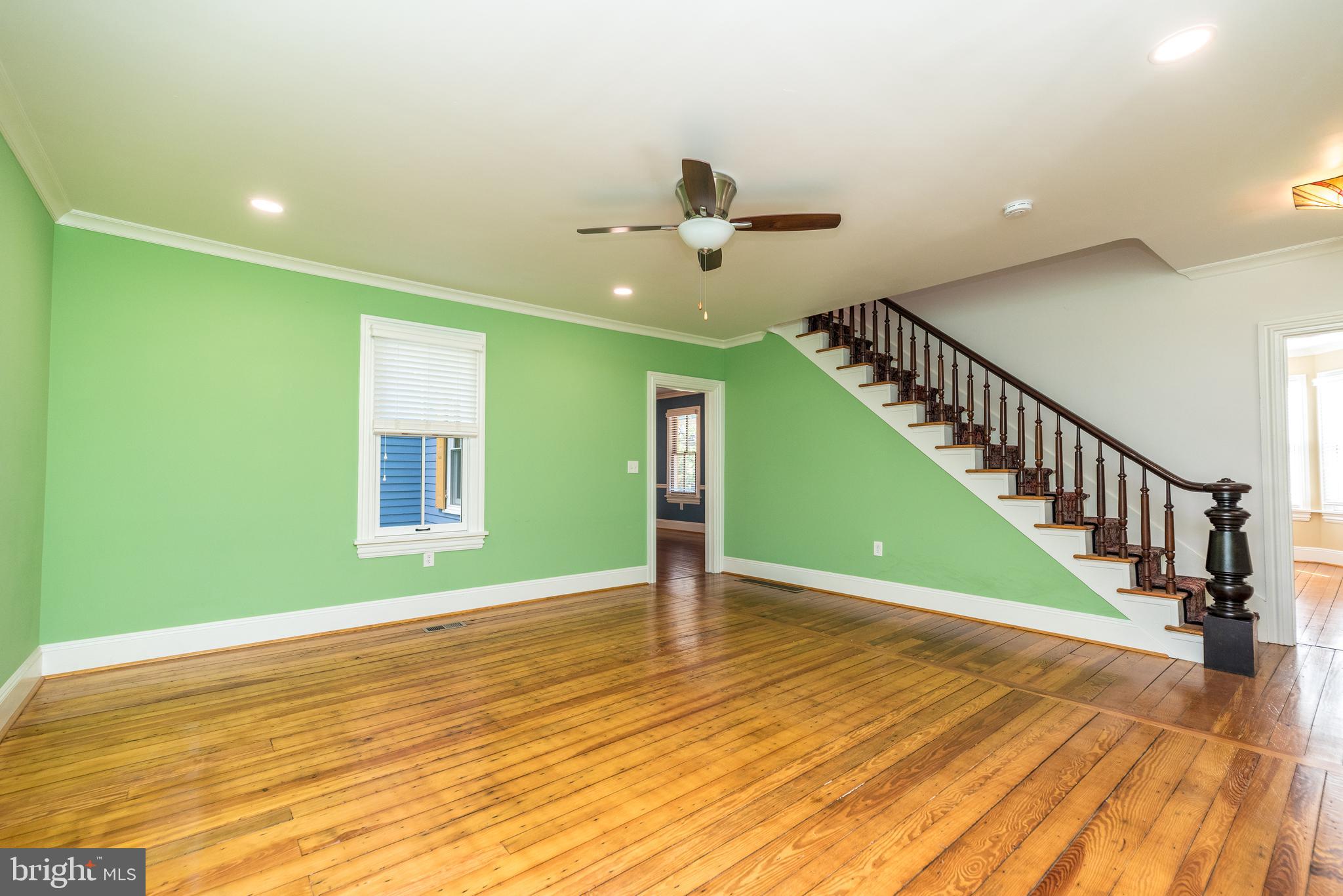 36 River Road Pipersville, PA 18947 - Photo 3 of 45 Living Room