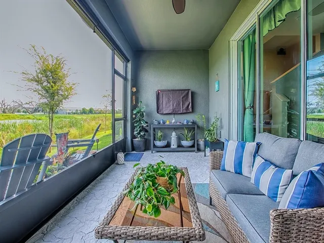 $282,500 | 5230 Dragonfly Drive, Wildwood, FL 34785