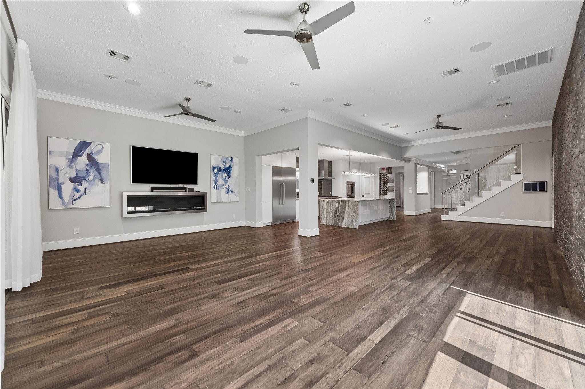 14855 Perthshire Road Houston, TX 77079 - Photo 19 of 43