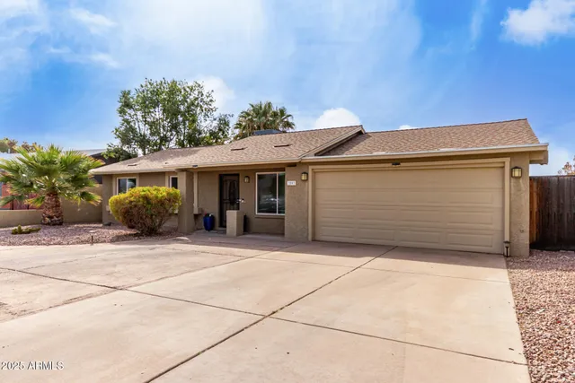 $550,000 | 3503 East Campo Bello Drive, Phoenix, AZ 85032