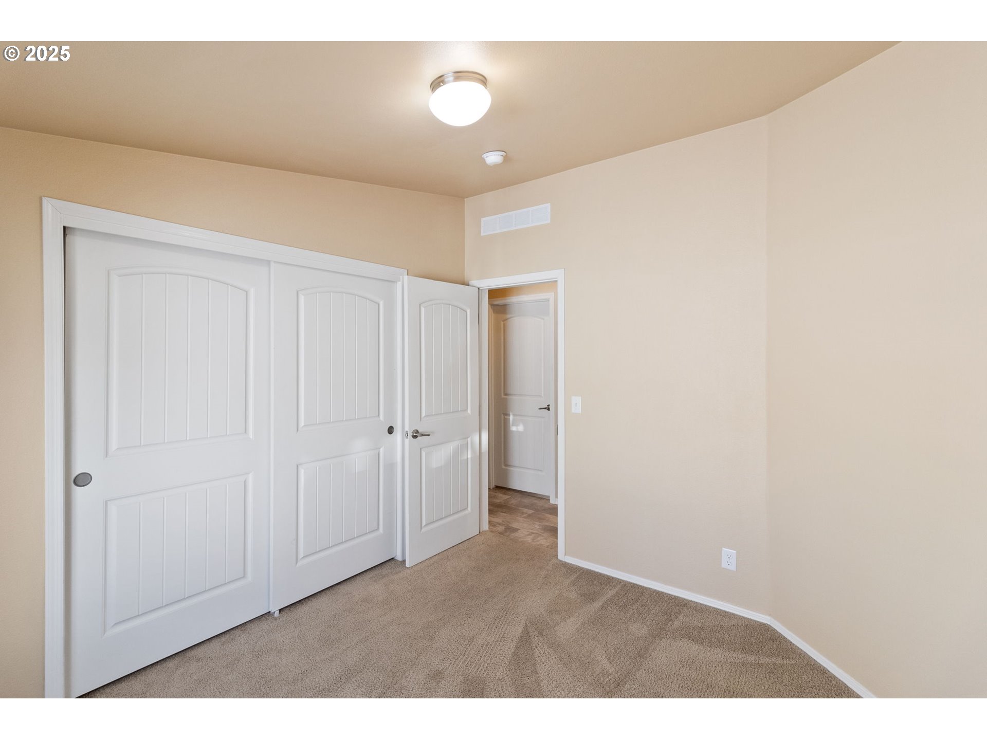 1400 Candlelight Drive, Unit 232 Eugene, OR 97402 - Photo 11 of 28 Bedroom