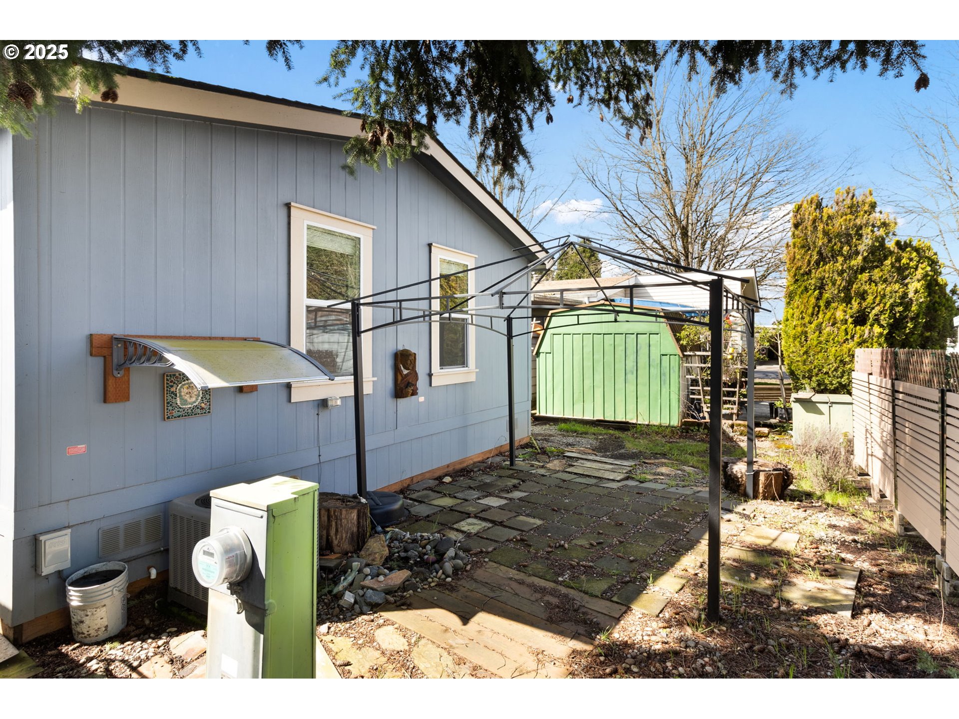 1400 Candlelight Drive, Unit 232 Eugene, OR 97402 - Photo 26 of 28 Backyard