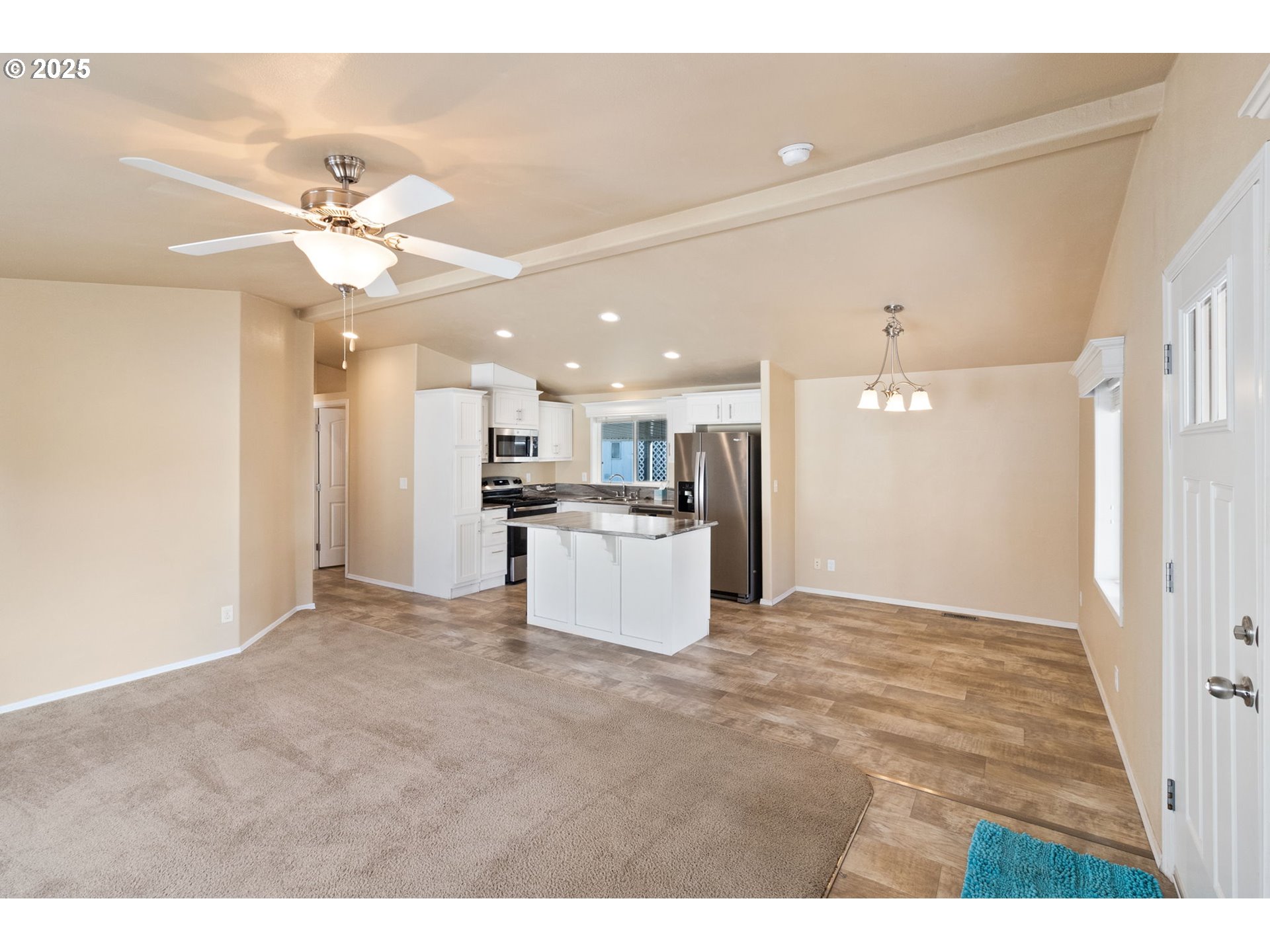 1400 Candlelight Drive, Unit 232 Eugene, OR 97402 - Photo 5 of 28 Living Room/Dining Room