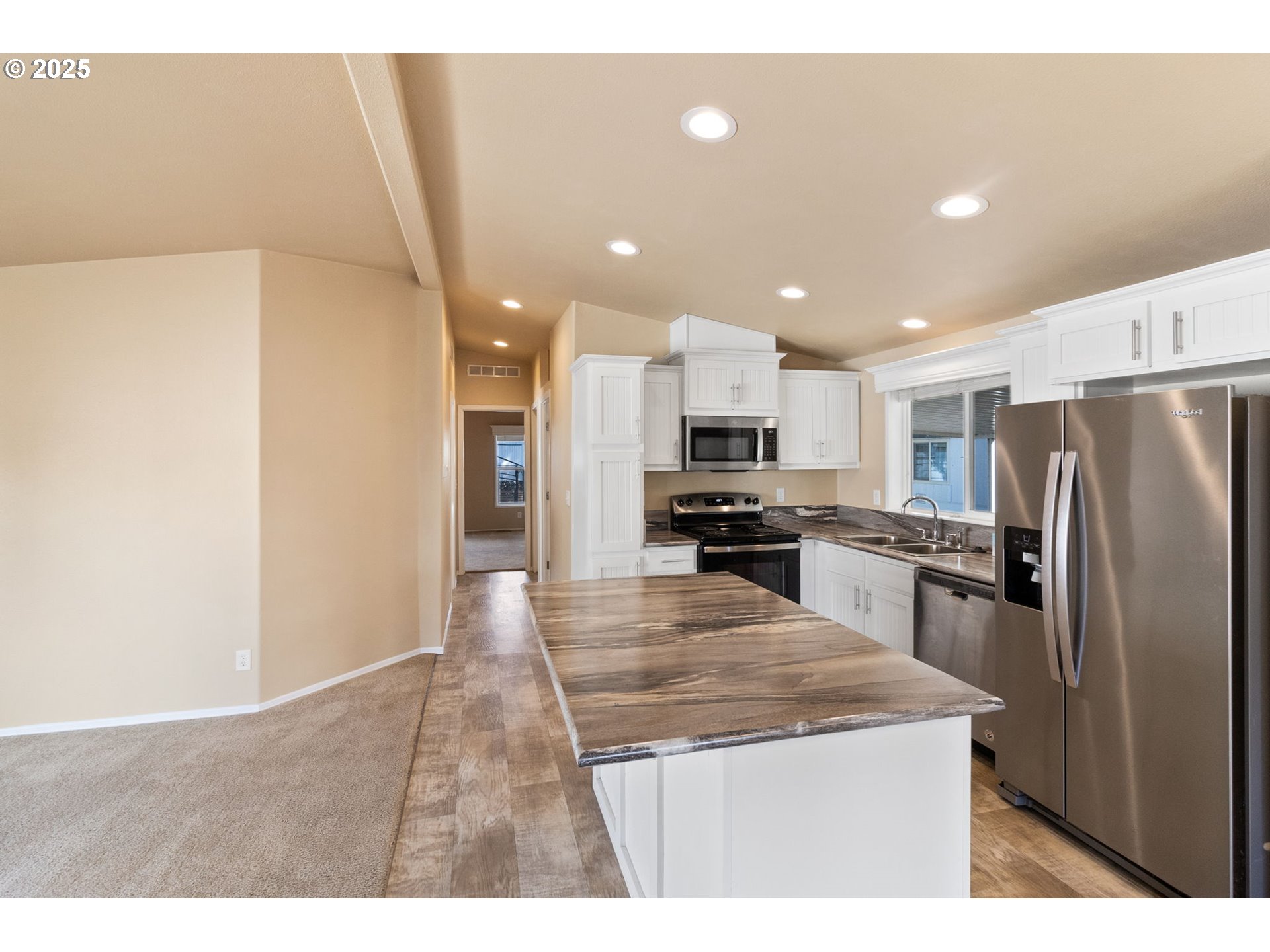1400 Candlelight Drive, Unit 232 Eugene, OR 97402 - Photo 6 of 28 Kitchen