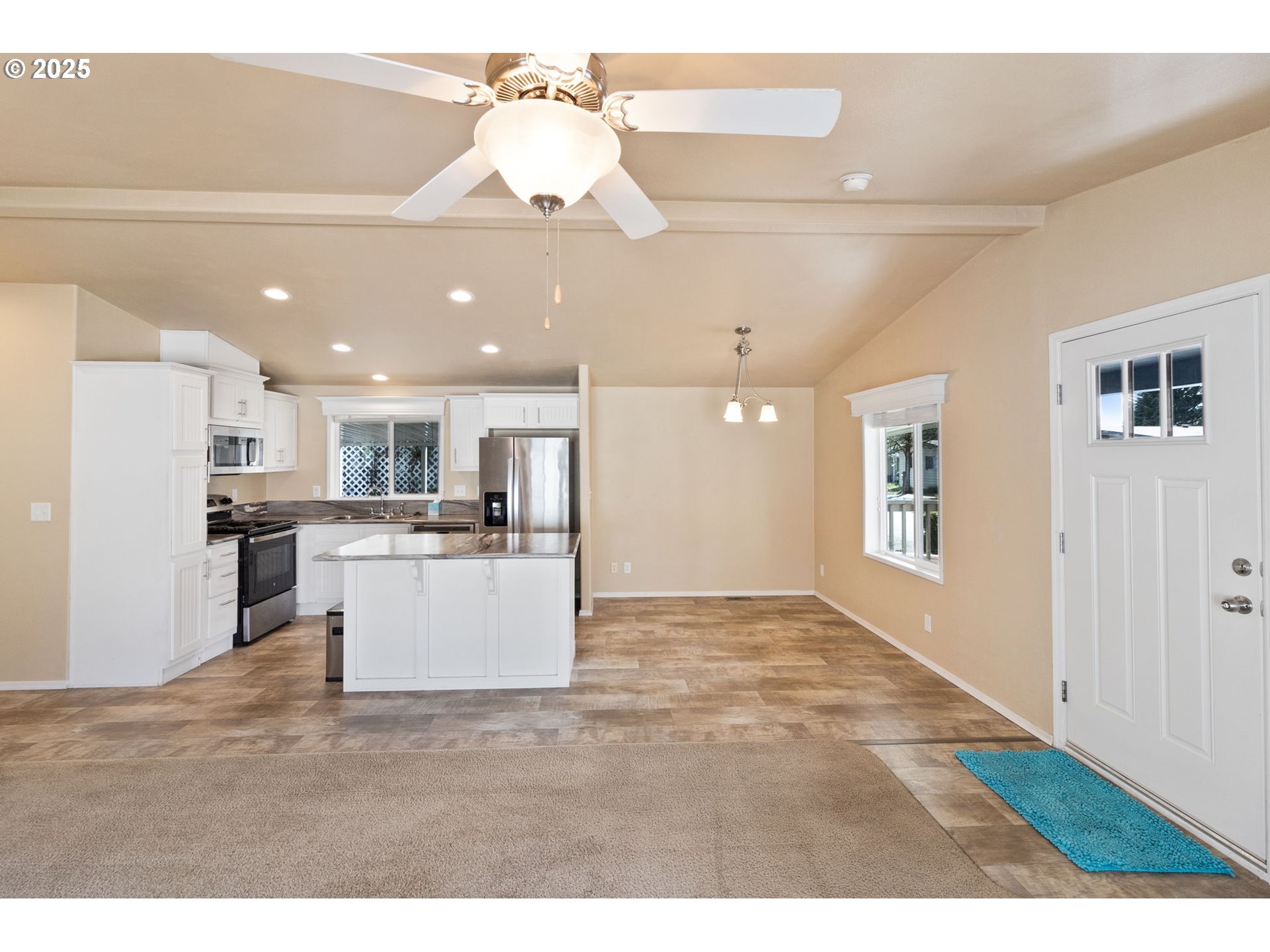 1400 Candlelight Drive, Unit 232 Eugene, OR 97402 - Photo 7 of 28 Kitchen/Living Room