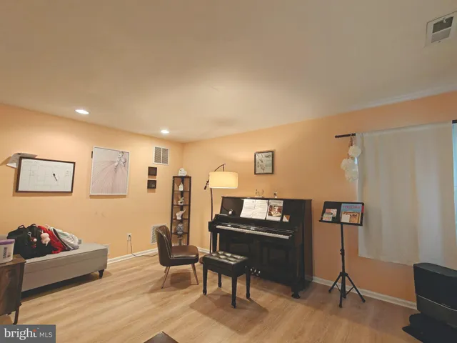 $3,200 | 38 Elkington Drive, Mount Laurel, NJ 08054