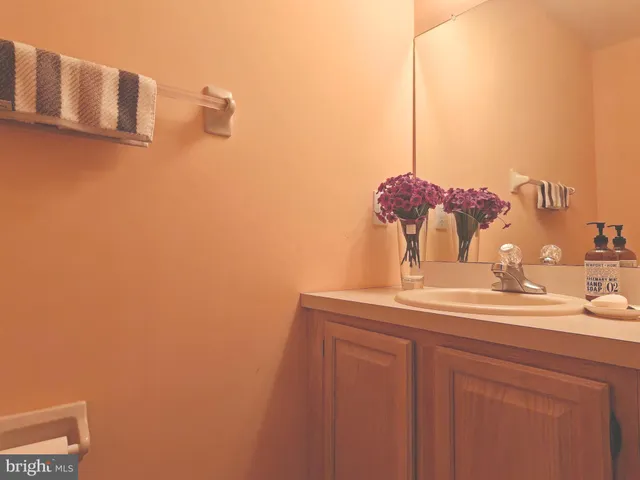 $3,200 | 38 Elkington Drive, Mount Laurel, NJ 08054