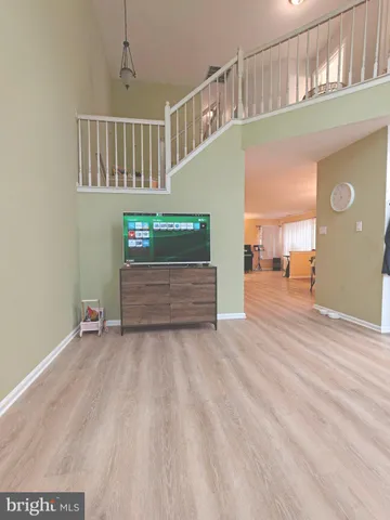 a view of entryway and hall