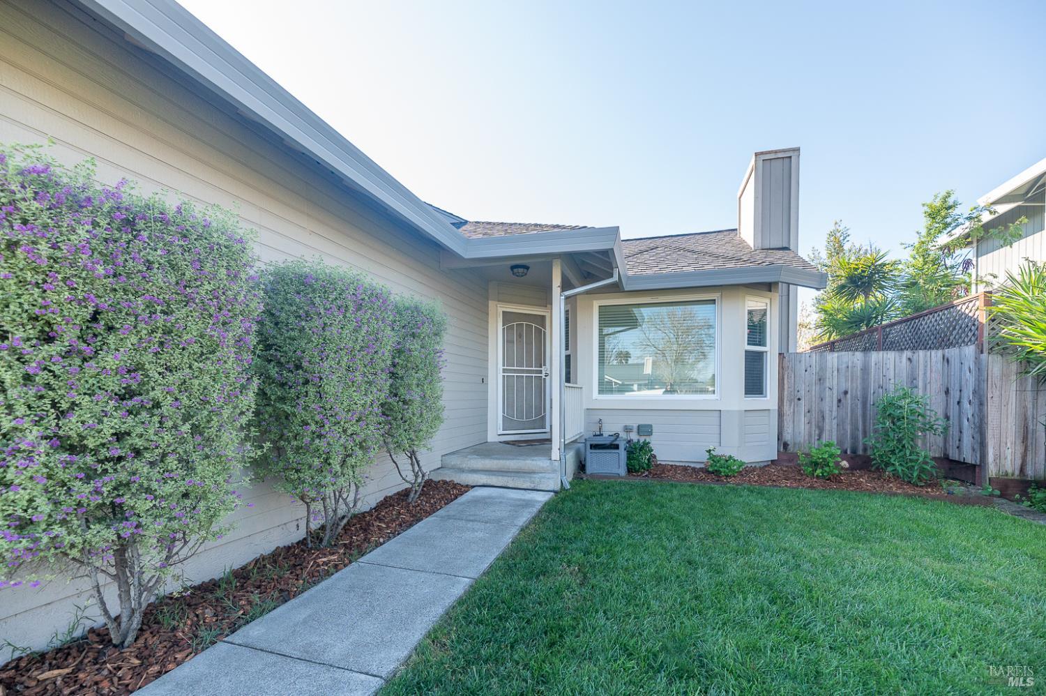 824 Breeze Way Santa Rosa, CA 95404 - Photo 3 of 31