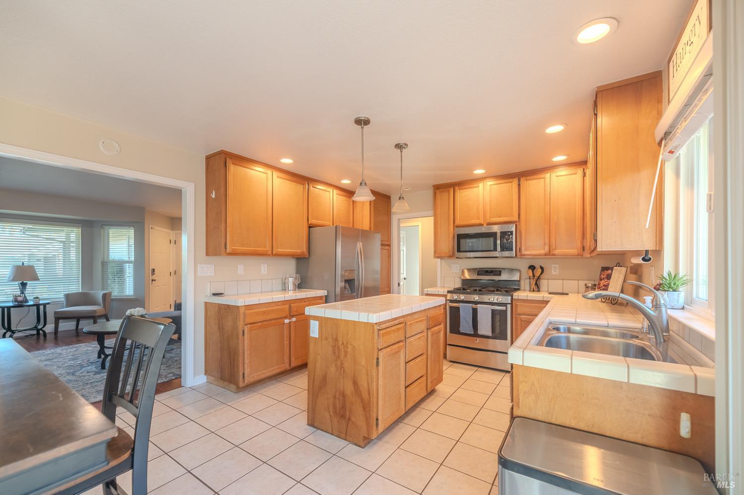 824 Breeze Way Santa Rosa, CA 95404 - Photo 10 of 31