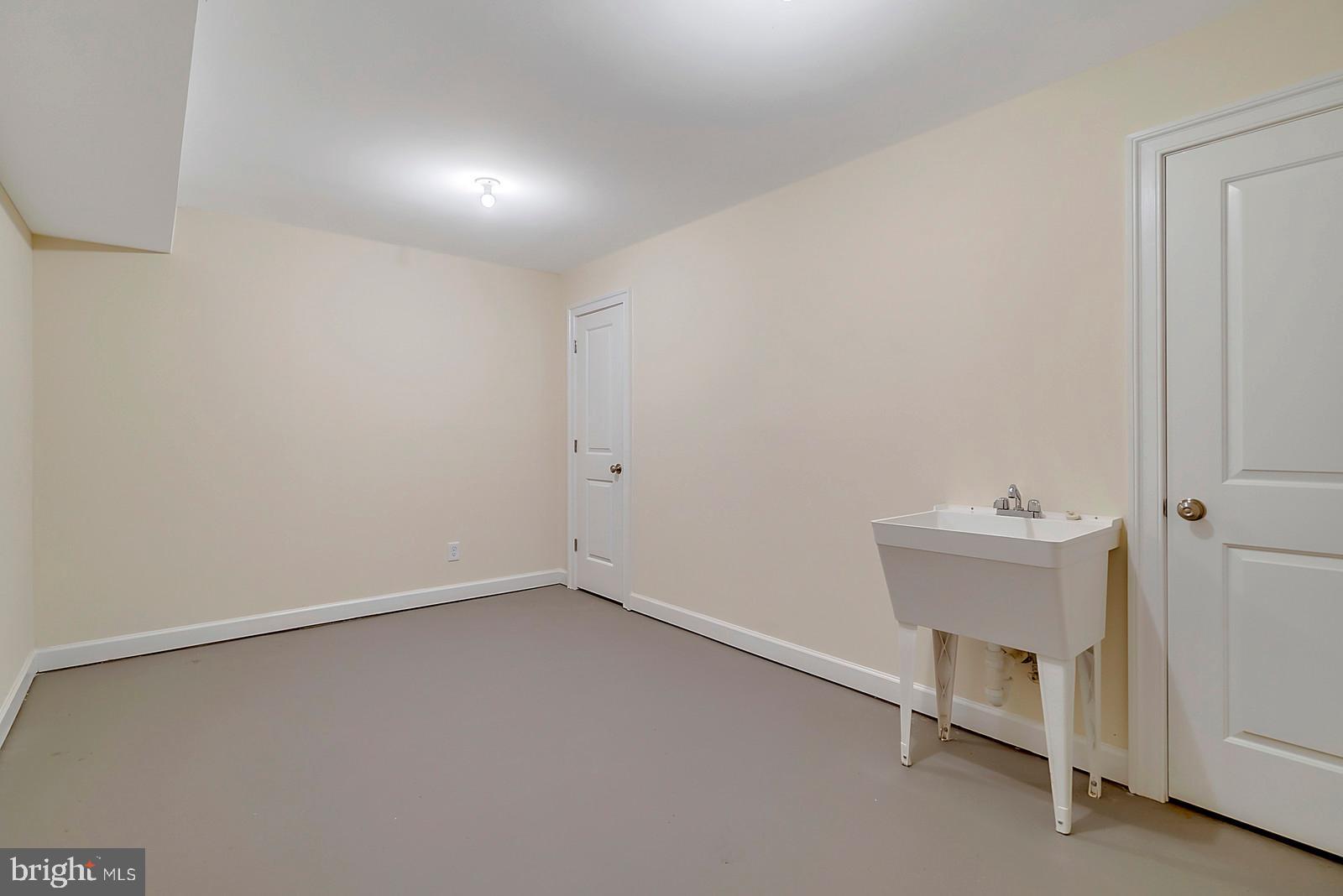 7699 Kennedy Road Nokesville, VA 20181 - Photo 34 of 40 Basement utility room