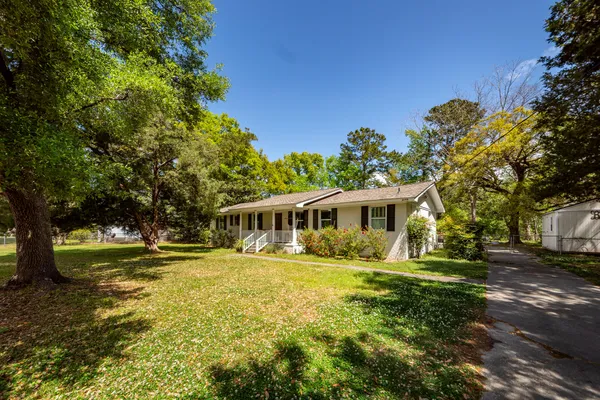 $3,495 | 2045 Lake Avenue, Charleston, SC 29414
