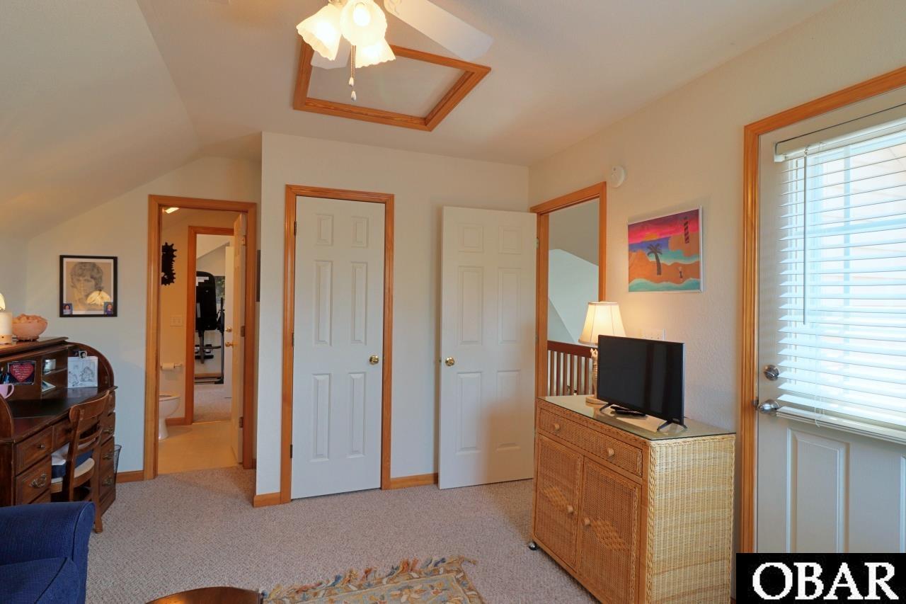 303 Ridgeview Way, Unit 23 Nags Head, NC 27959 - Photo 28 of 50 Top Floor 3rd Bedroom