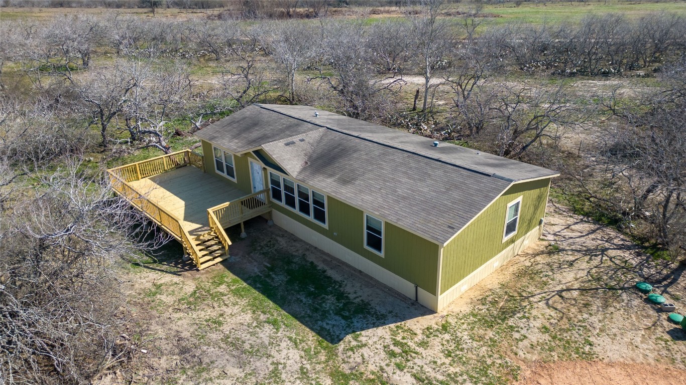 154 Cowboy Road Gonzales, TX 78629 - Photo 5 of 39