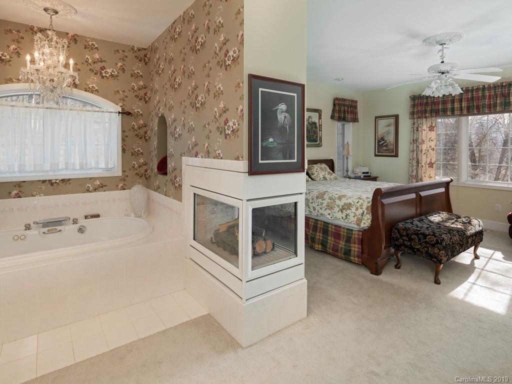 242 Laurel Ridge Drive Waynesville, NC 28786 - Photo 7 of 32 Gallery Image 7