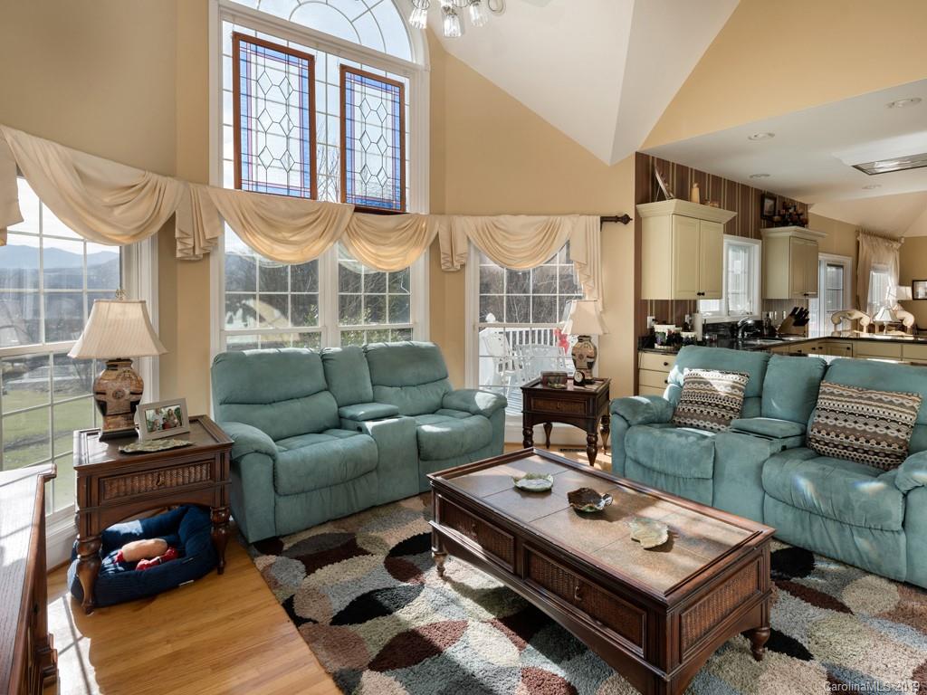 242 Laurel Ridge Drive Waynesville, NC 28786 - Photo 8 of 32 Gallery Image 8