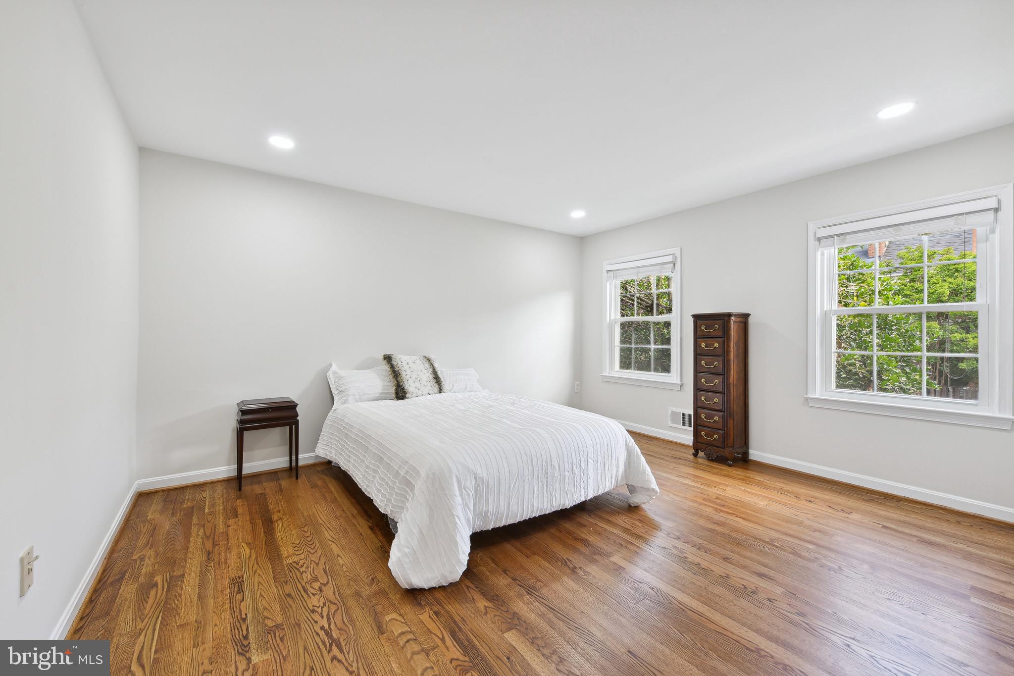 6645 McLean Drive McLean, VA 22101 - Photo 17 of 37 Bedroom 1