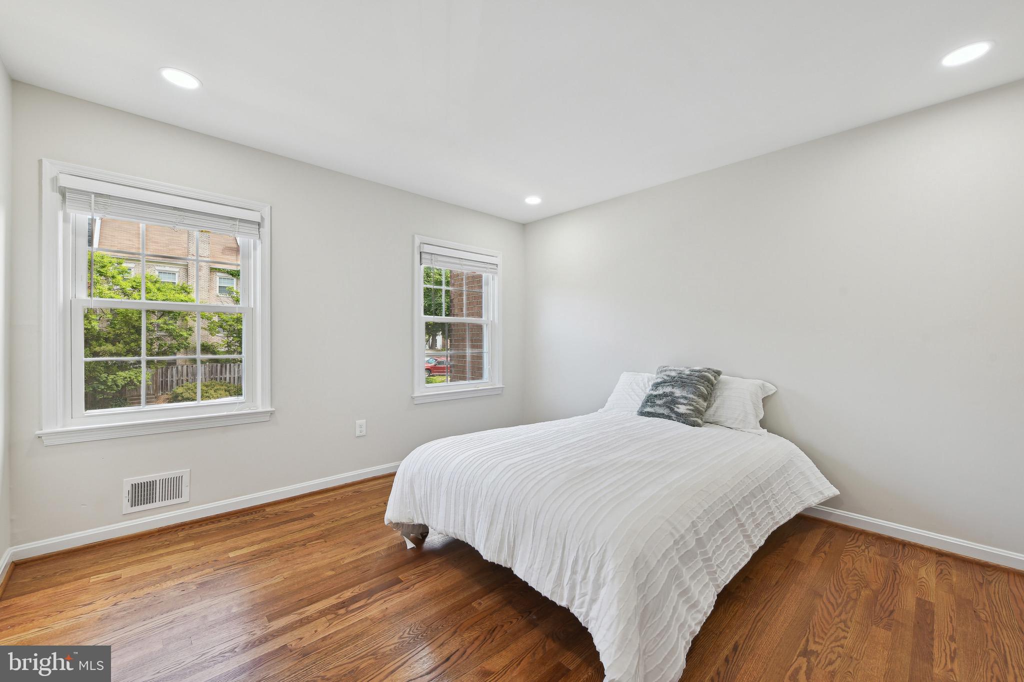 6645 McLean Drive McLean, VA 22101 - Photo 18 of 37 Bedroom 2