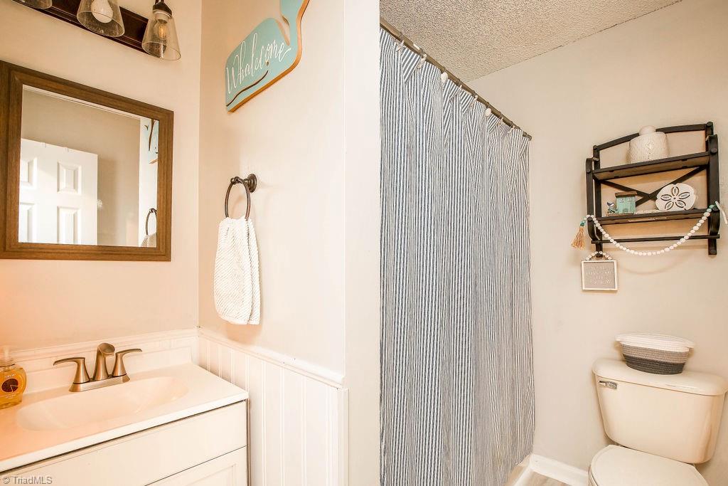 388 Back Creek Road Asheboro, NC 27205 - Photo 14 of 21