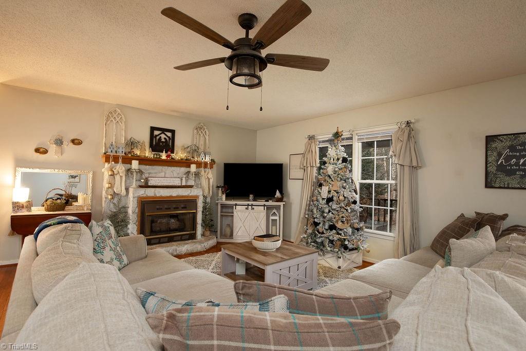 388 Back Creek Road Asheboro, NC 27205 - Photo 2 of 21