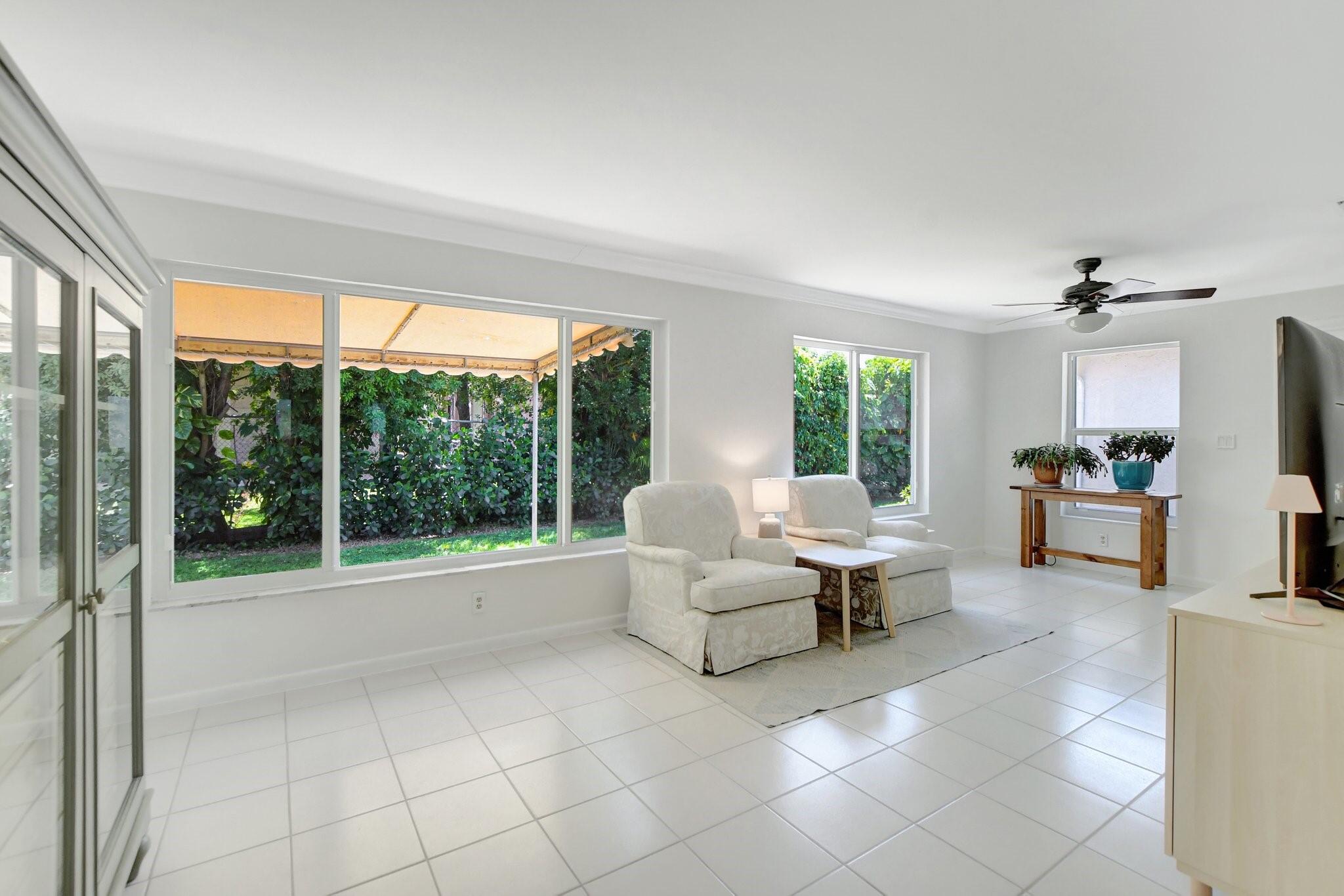 388 Southwest 5th Way Boca Raton, FL 33432 - Photo 7 of 19 Florida Room