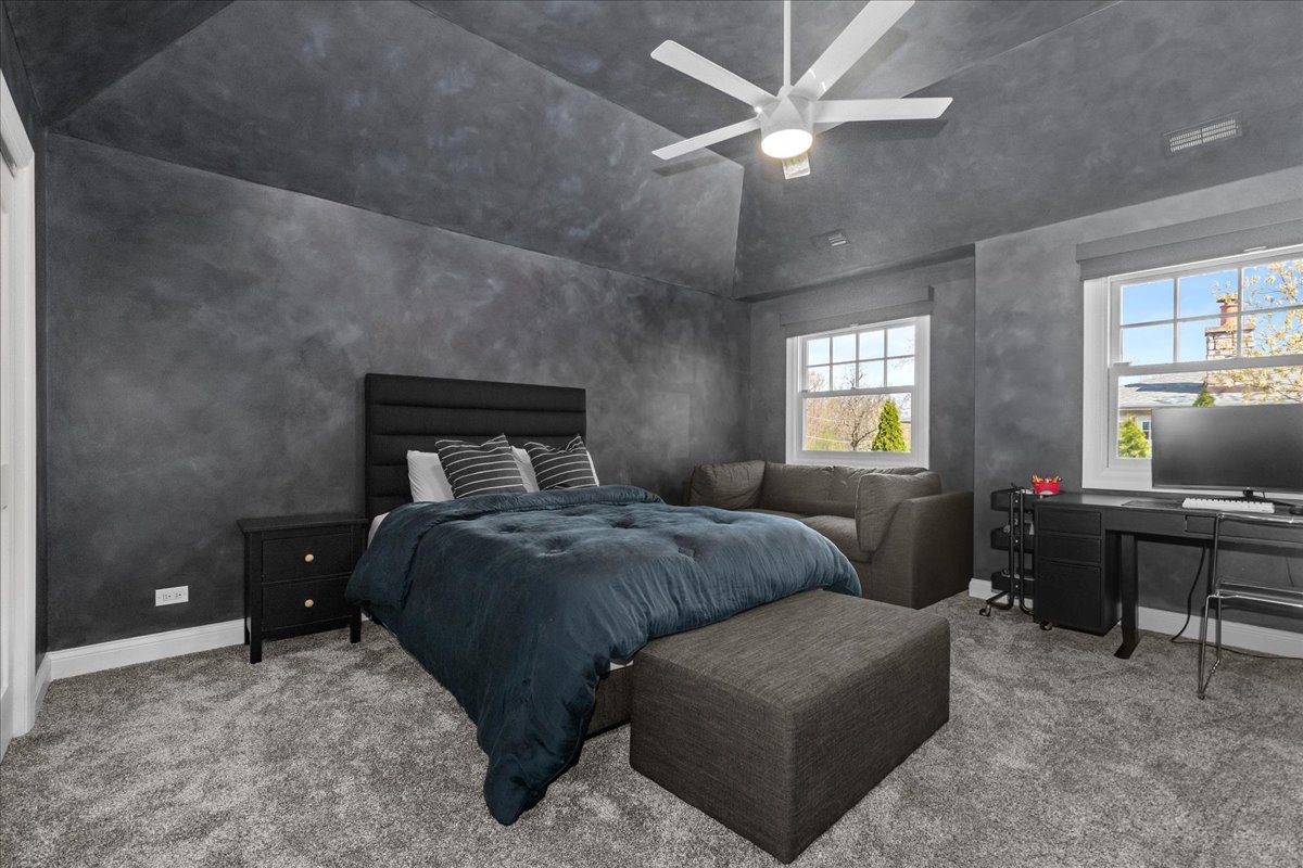 1423 Northwoods Road Deerfield, IL 60015 - Photo 20 of 39 a bedroom with bed and window