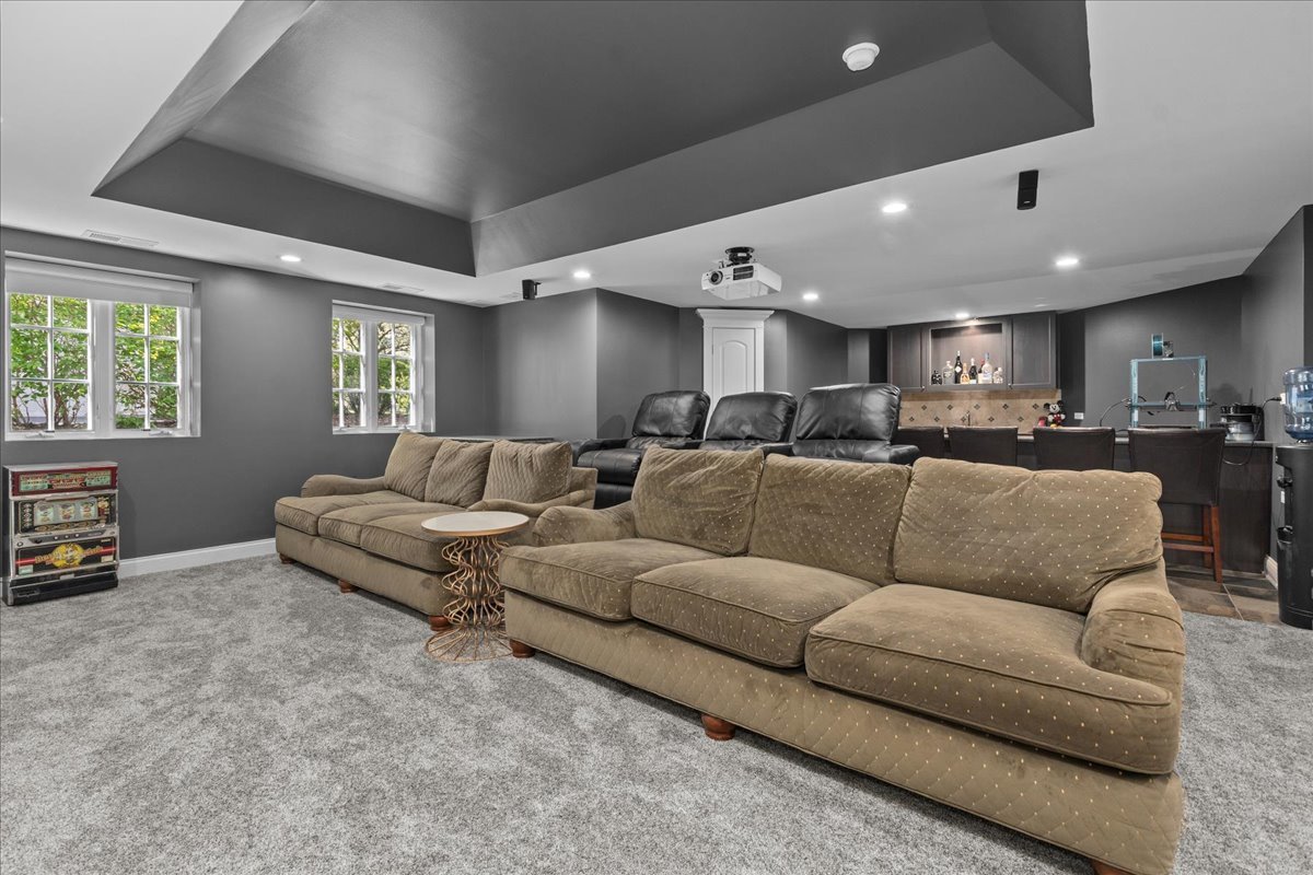 1423 Northwoods Road Deerfield, IL 60015 - Photo 25 of 39 a living room with furniture and kitchen view