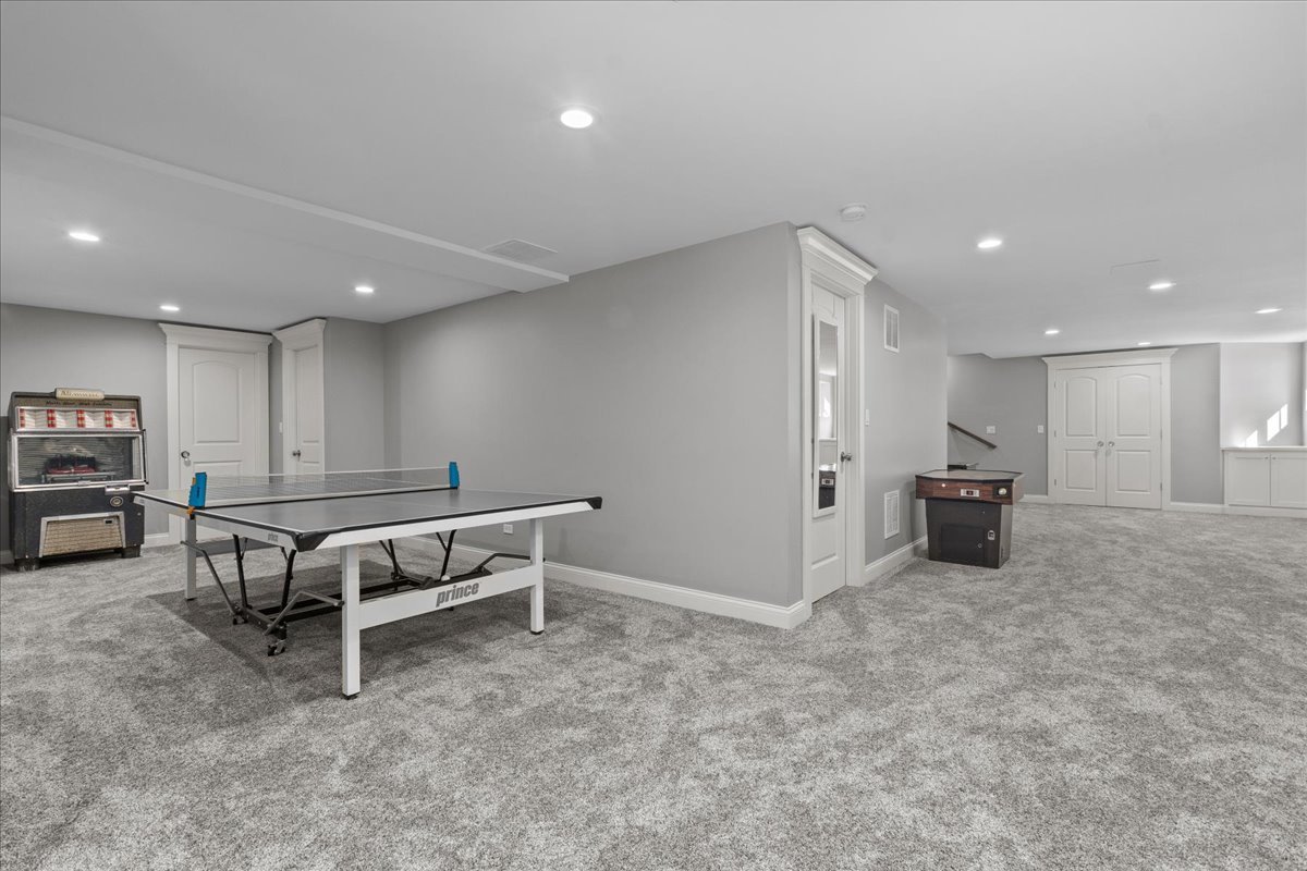 1423 Northwoods Road Deerfield, IL 60015 - Photo 26 of 39 a view of a room with chairs