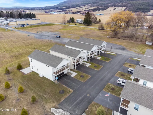 $344,900 | 133 Marjorie Lane, Unit 2, Middleburgh, NY 12122