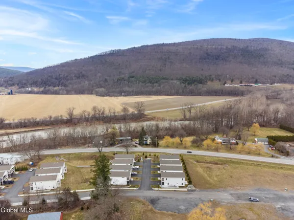 $344,900 | 133 Marjorie Lane, Unit 2, Middleburgh, NY 12122