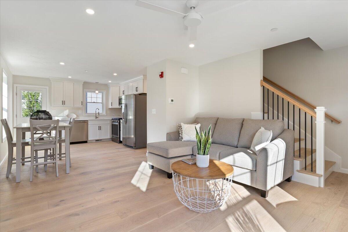 25 Regency Circle, Unit 2 Kittery, ME 03904 - Photo 9 of 26 07-33_Regency_Cir_07