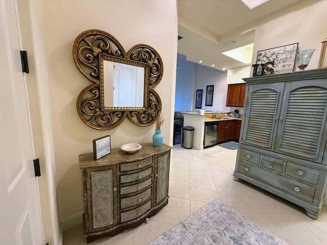 $3,200 | 20 Orange Avenue, Unit 9, Fort Pierce, FL 34950