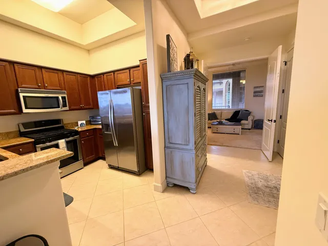 $3,200 | 20 Orange Avenue, Unit 9, Fort Pierce, FL 34950