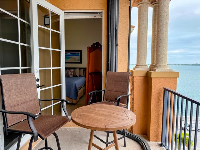 $3,200 | 20 Orange Avenue, Unit 9, Fort Pierce, FL 34950