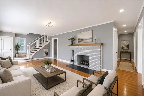 $350,000 | 9502 East Linwood Boulevard, Independence, MO 64052