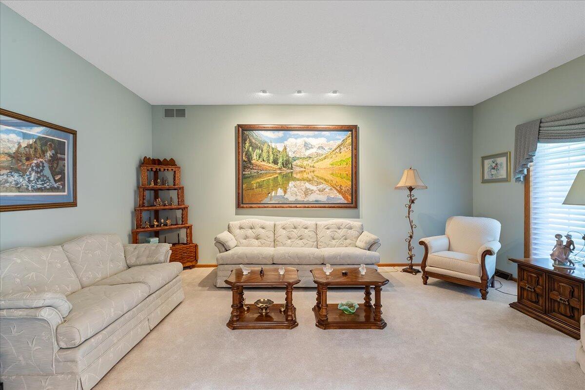 21765 Greenview Road Council Bluffs, IA 51503 - Photo 44 of 138 44-Greenview_044