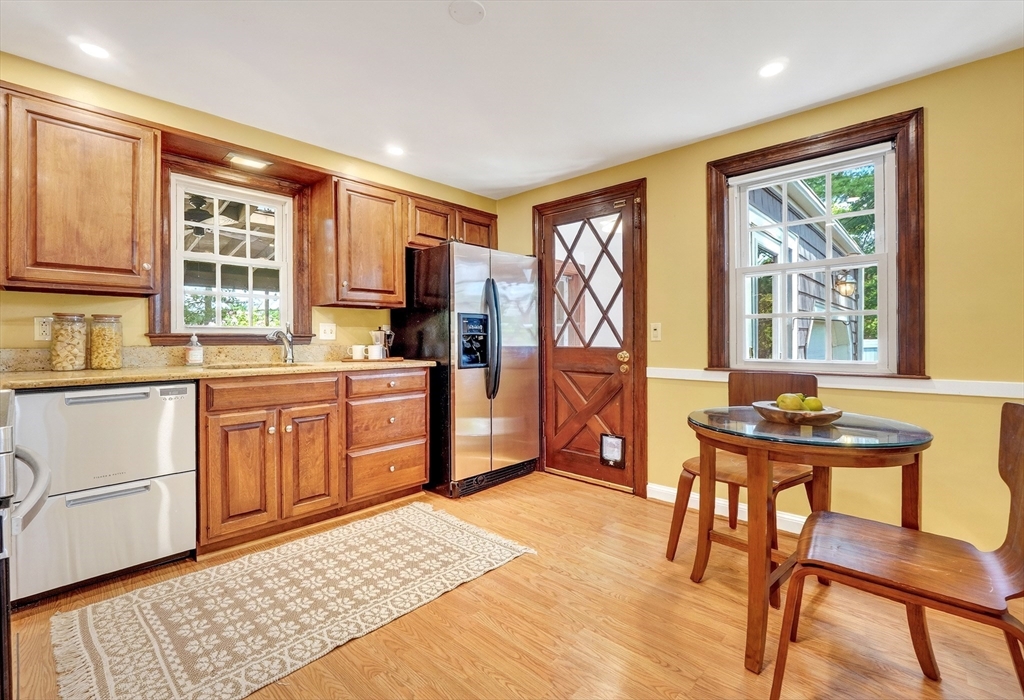 7 Pine Hill Road Bedford, MA 01730 - Photo 8 of 30