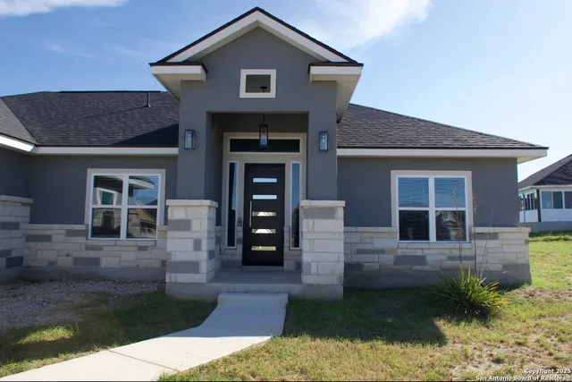 $430,000 | 113 Pine Valley Drive, La Vernia, TX 78121