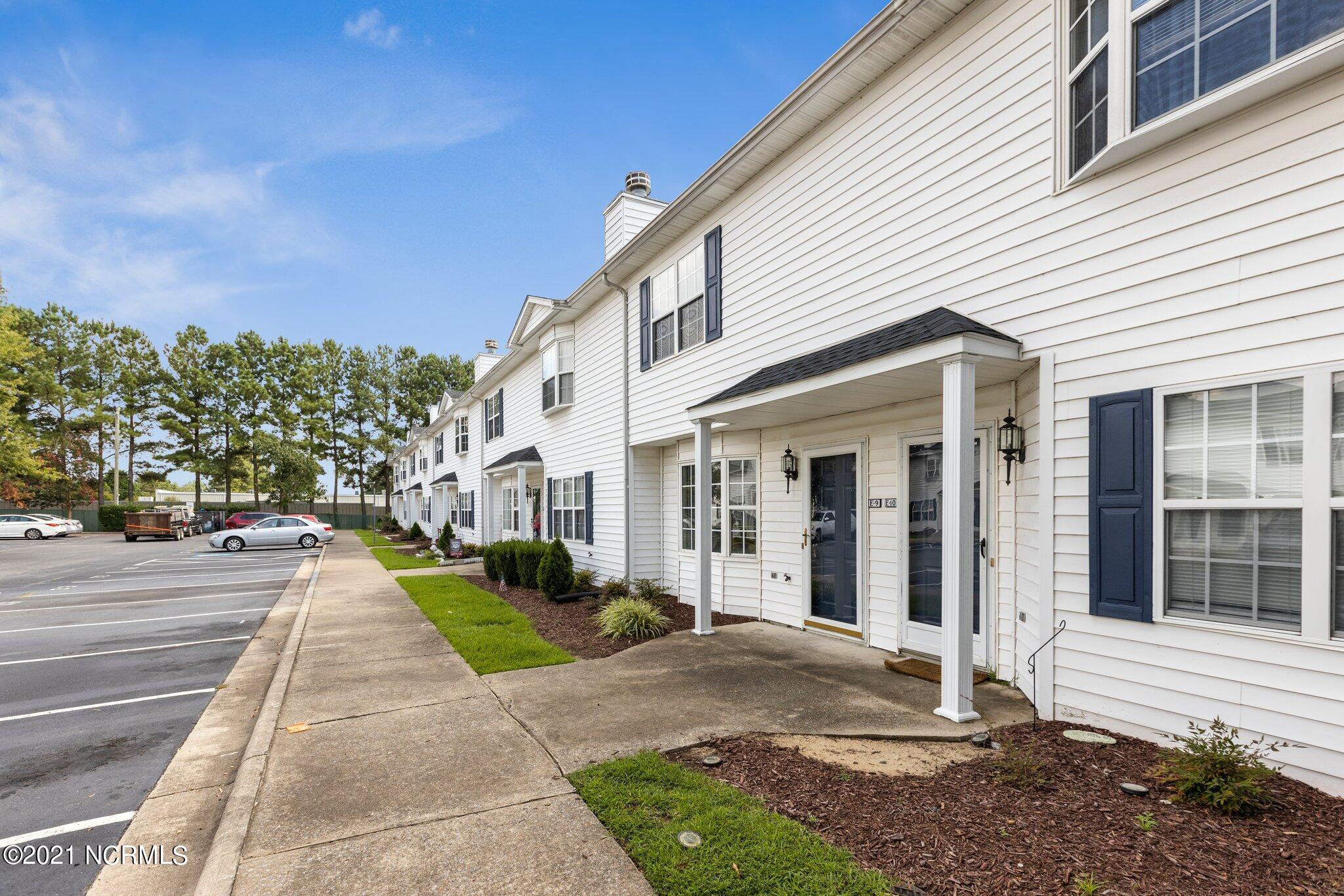 1025 Spring Forest Road, Unit E9 Greenville, NC 27834 - Photo 3 of 23 28-web-or-mls-IMGL7119