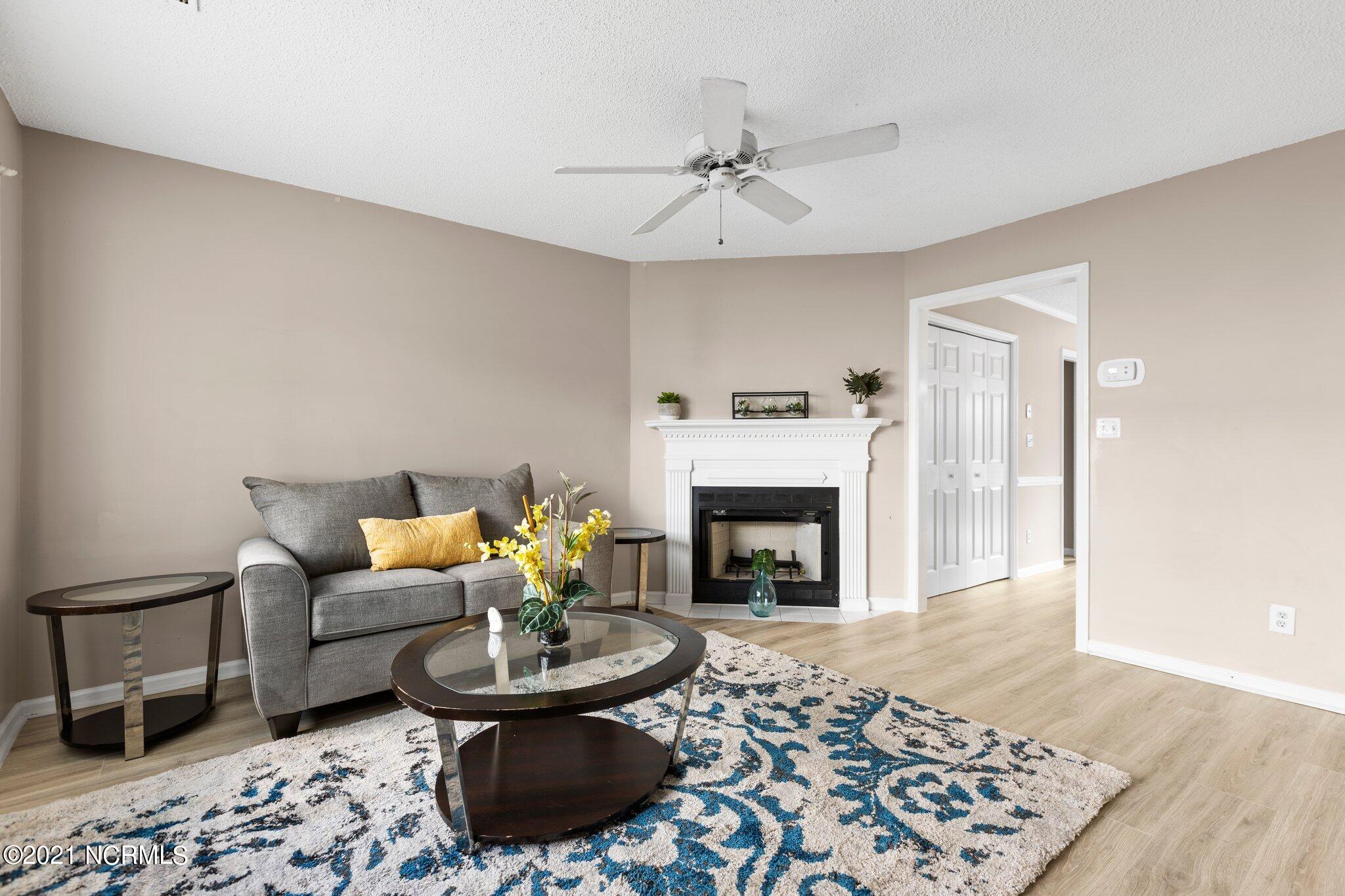 1025 Spring Forest Road, Unit E9 Greenville, NC 27834 - Photo 5 of 23 7-web-or-mls-IMGL7065