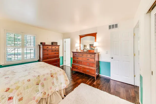 $435,000 | 1121 Forest Drive, Elgin, IL 60123