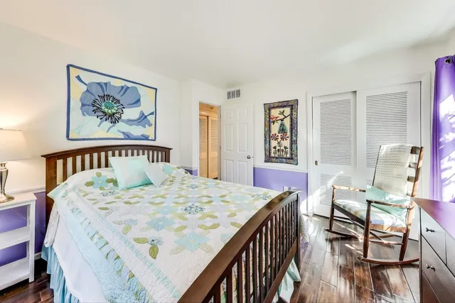 $435,000 | 1121 Forest Drive, Elgin, IL 60123