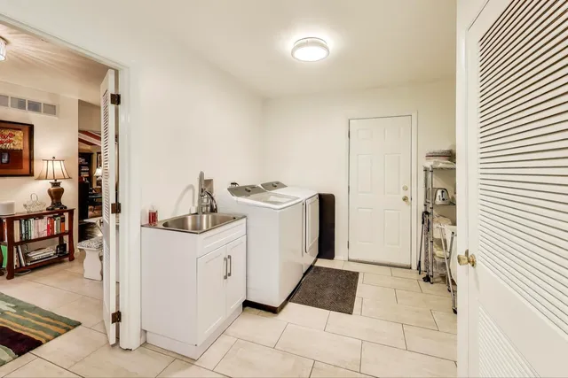 $435,000 | 1121 Forest Drive, Elgin, IL 60123