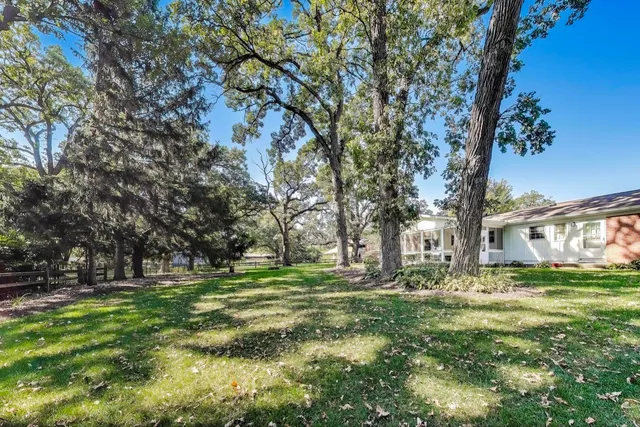 $435,000 | 1121 Forest Drive, Elgin, IL 60123