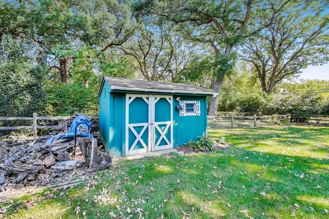 $435,000 | 1121 Forest Drive, Elgin, IL 60123