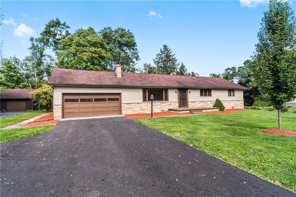 456 Brewster Road New Castle, PA 16102 - Photo 2 of 14 Gallery Image 2