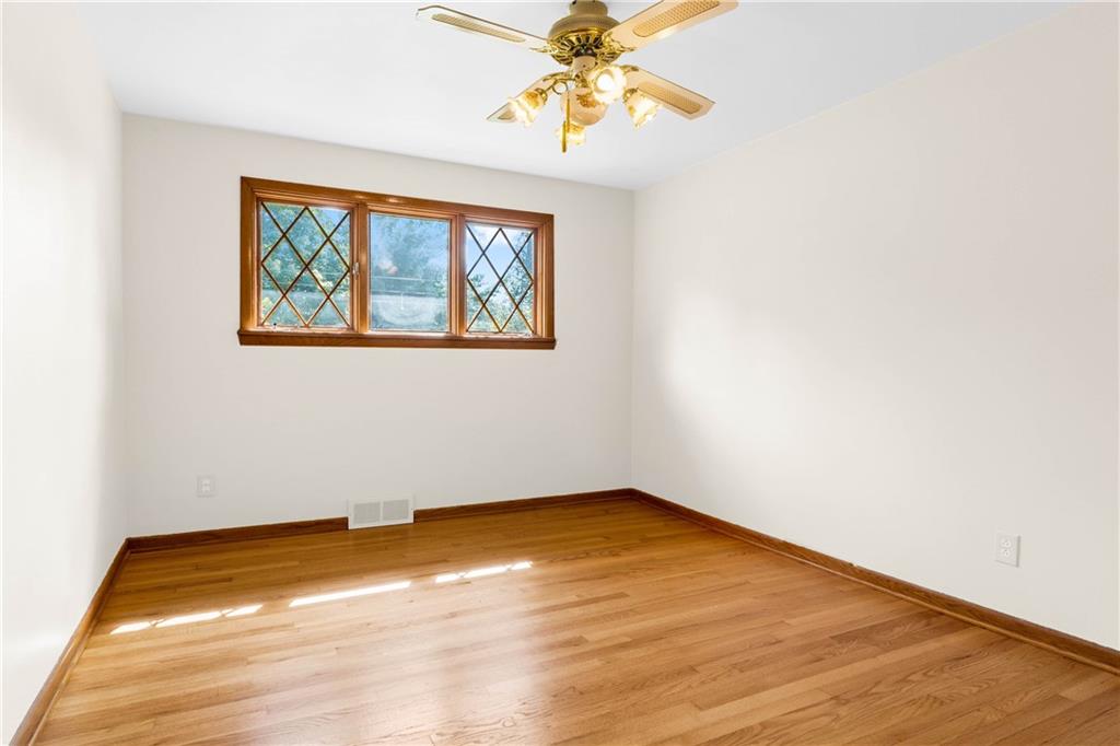 456 Brewster Road New Castle, PA 16102 - Photo 8 of 14 Gallery Image 8