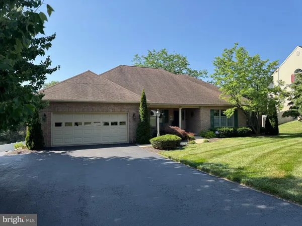 $450,000 | 1022 Woodridge Road, Red Lion, PA 17356