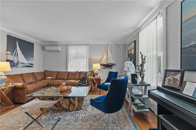 $2,500,000 | 8 Champlin Street, Newport, RI 02840